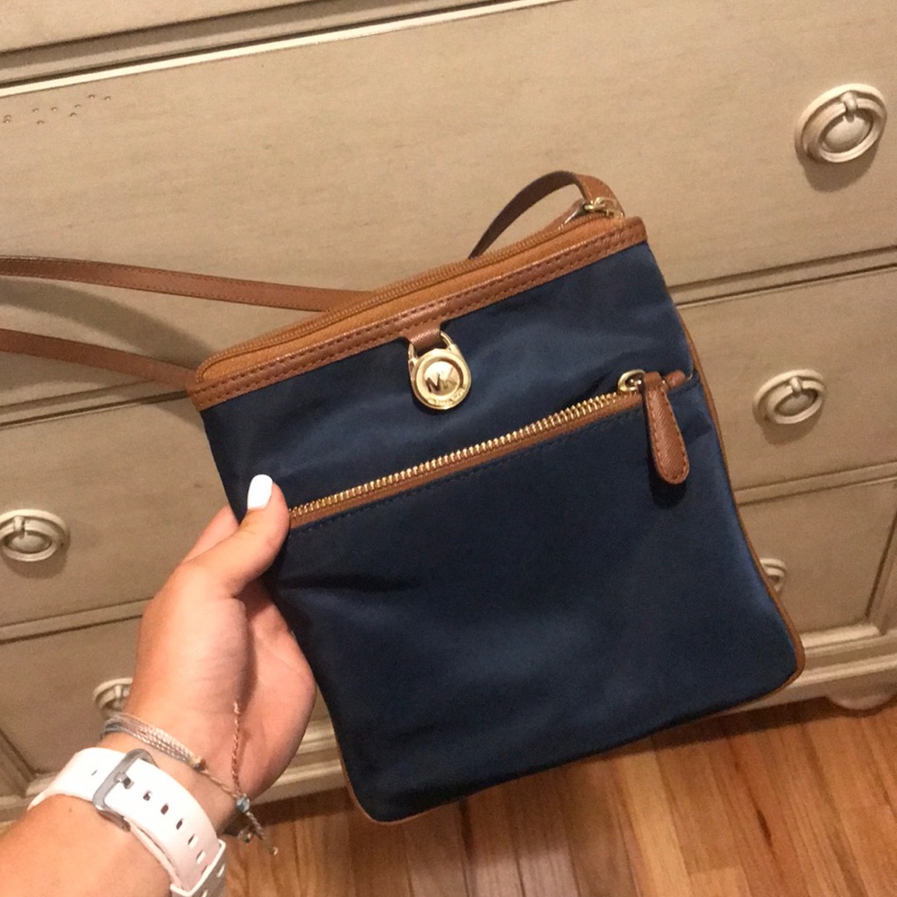 Micheal Kors Crossbody